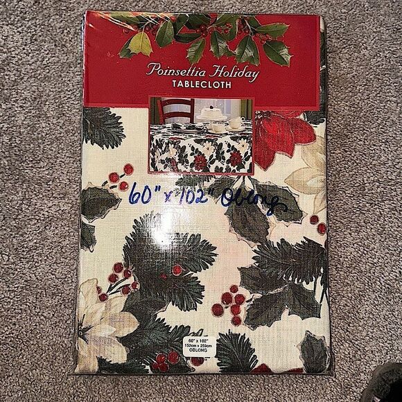Poinsettia Holiday Tablecloth! - Picture 1 of 4